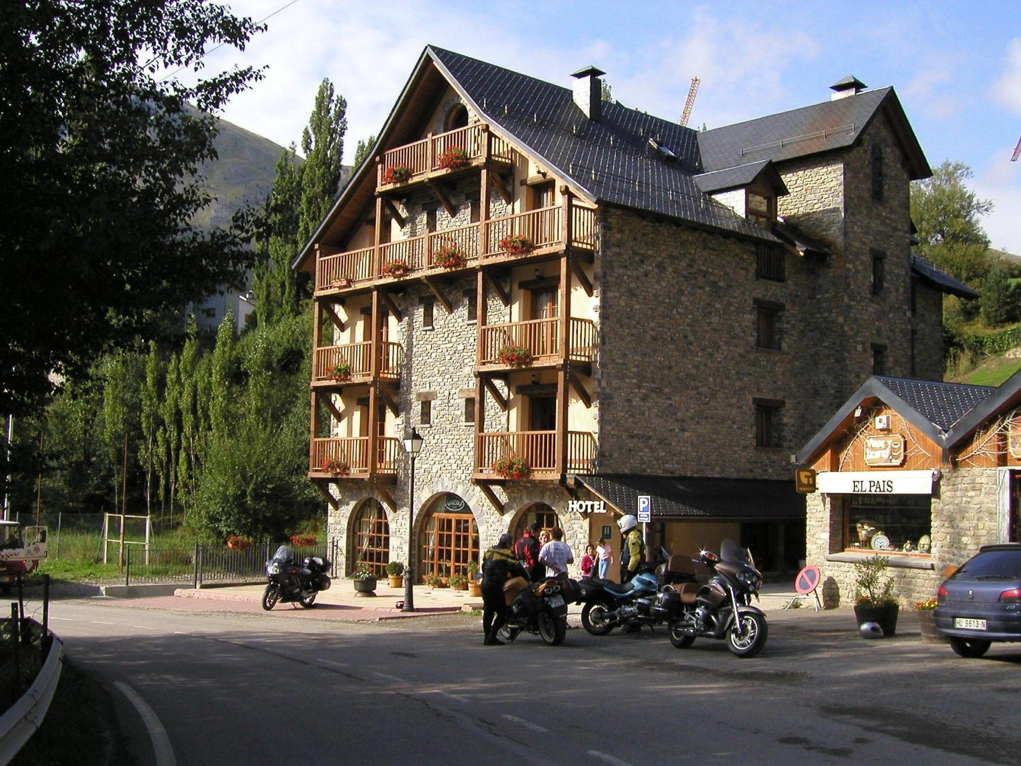 Hotel Bocalé Sallent de Gállego Kültér fotó